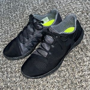 Under armor trainers